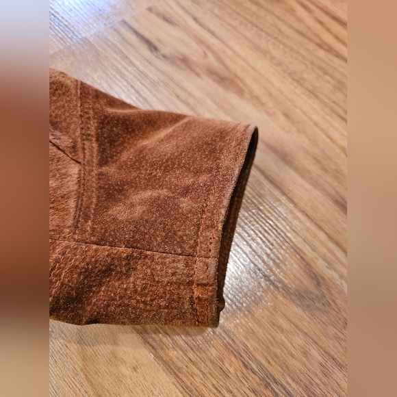 Women's Brown Suede Jacket - Picture 10 of 11